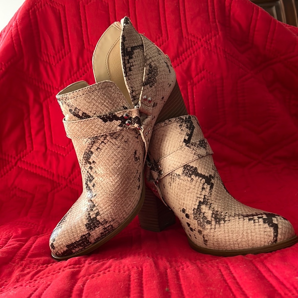 Fergalicious zip snake skin booties.